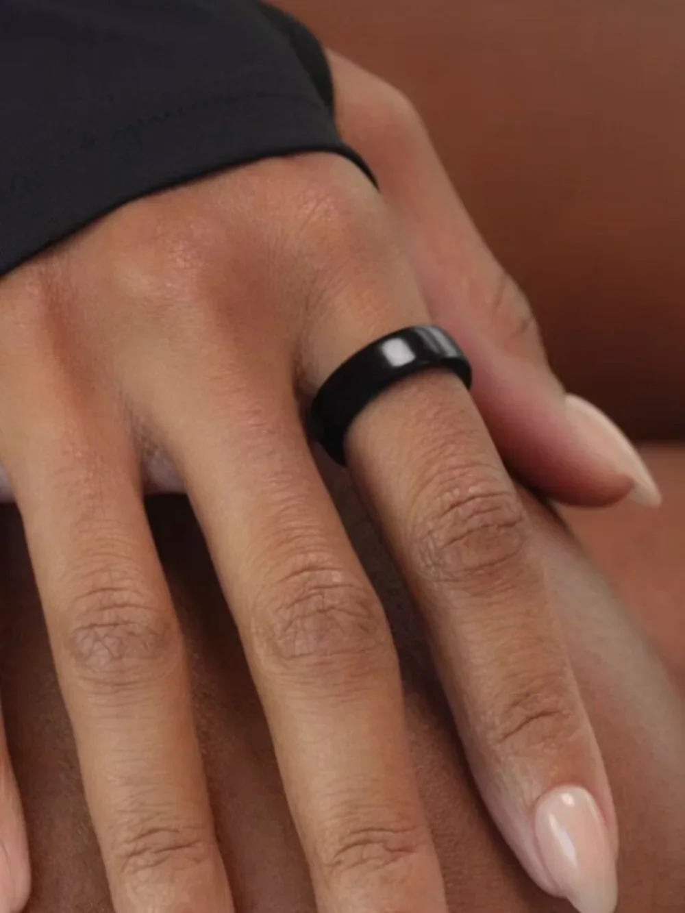 Black Oura 4 Ring Size 9 - Chargers Not Included
